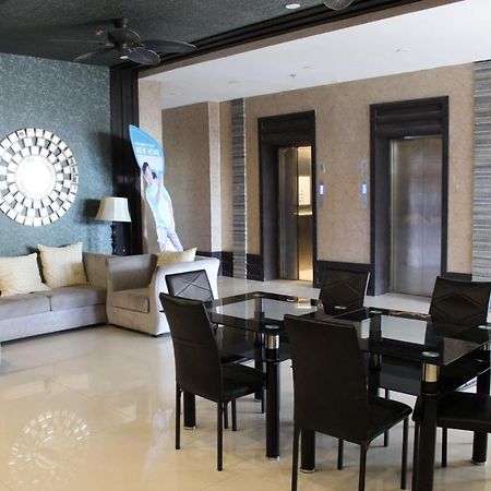 Luxanos Condo Place- San Marino Cebu Екстер'єр фото