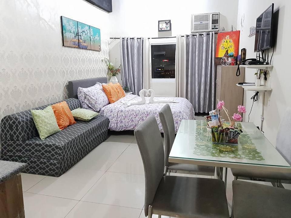 Luxanos Condo Place- San Marino Cebu Екстер'єр фото